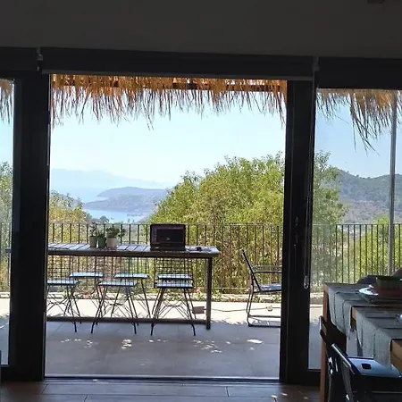 Holiday home Payam Stone House *