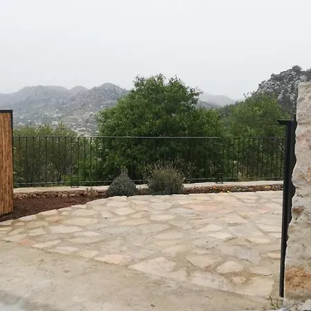 Payam Stone House Holiday home